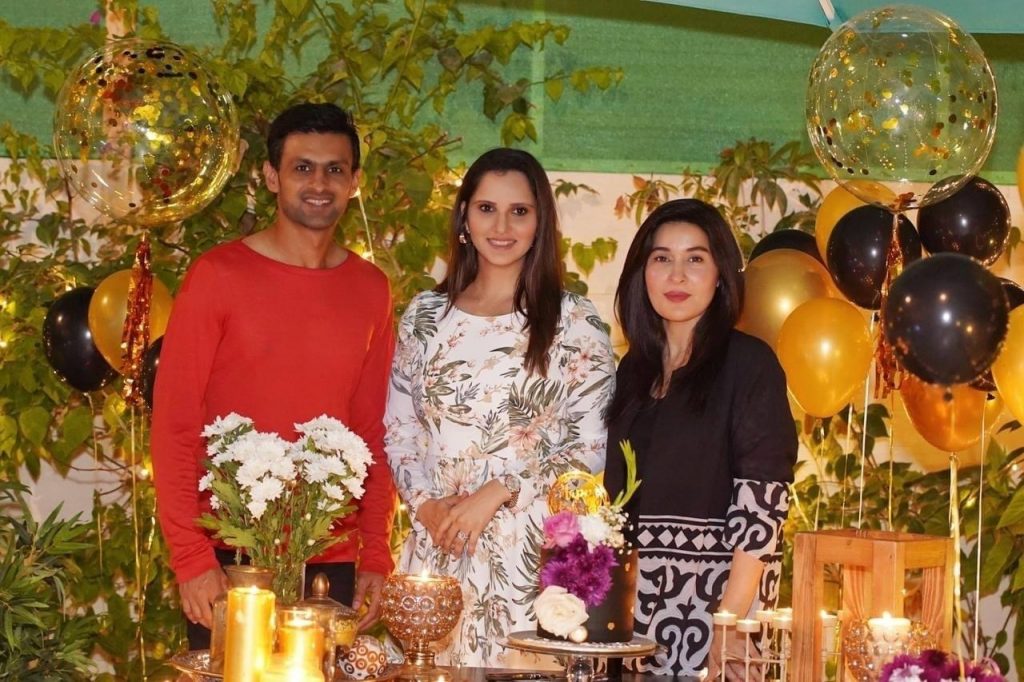 Sania Mirza Birthday with Her Family - Adorable Pictures