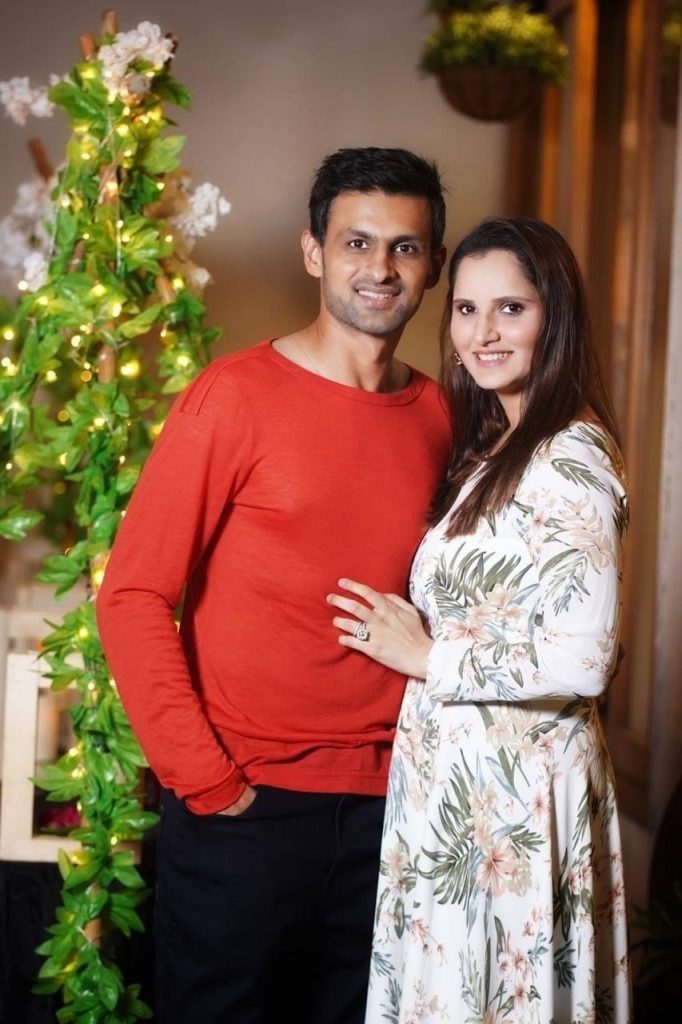 Sania Mirza Birthday with Her Family - Adorable Pictures