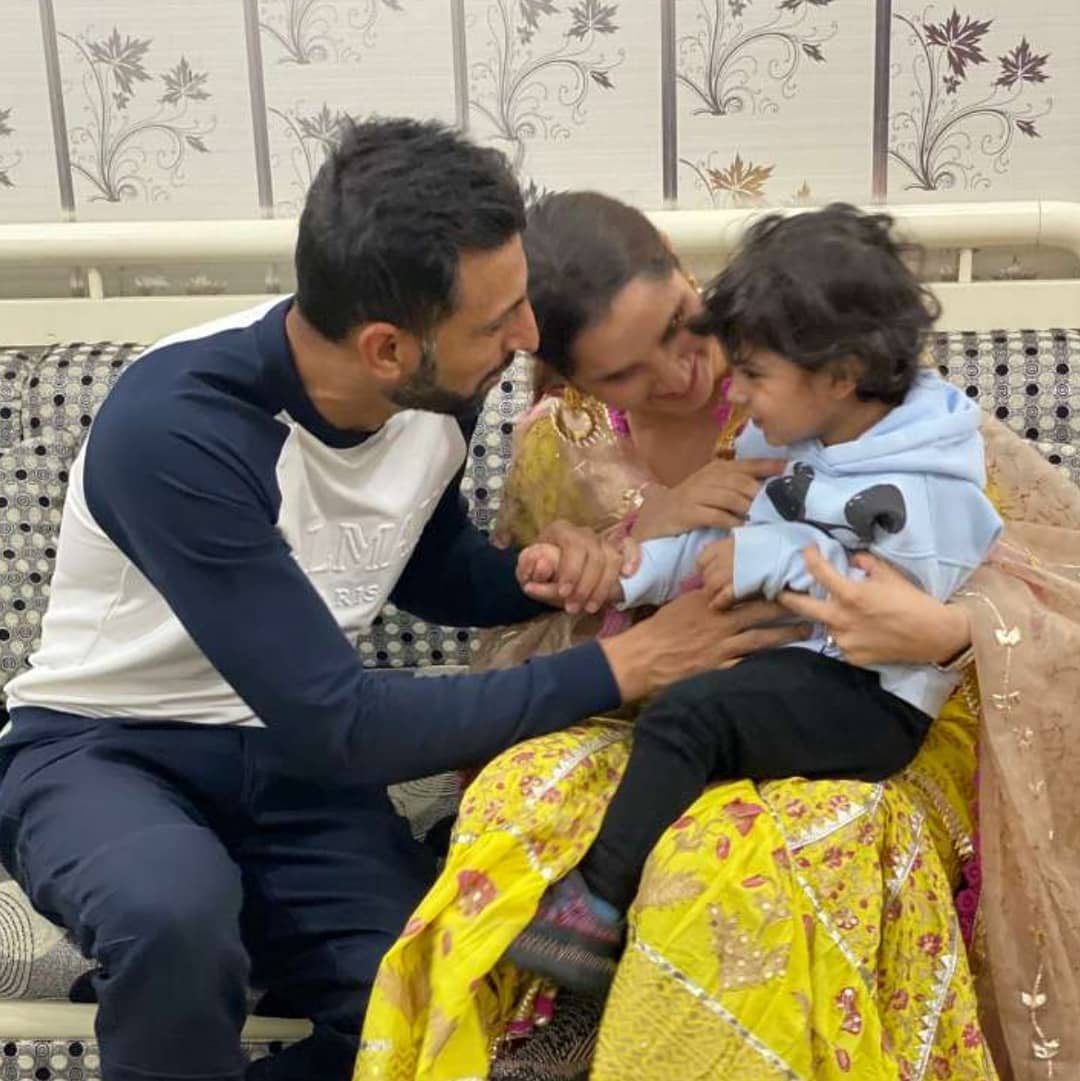 Sania Mirza with her Son in Pakistan - Latest Pictures