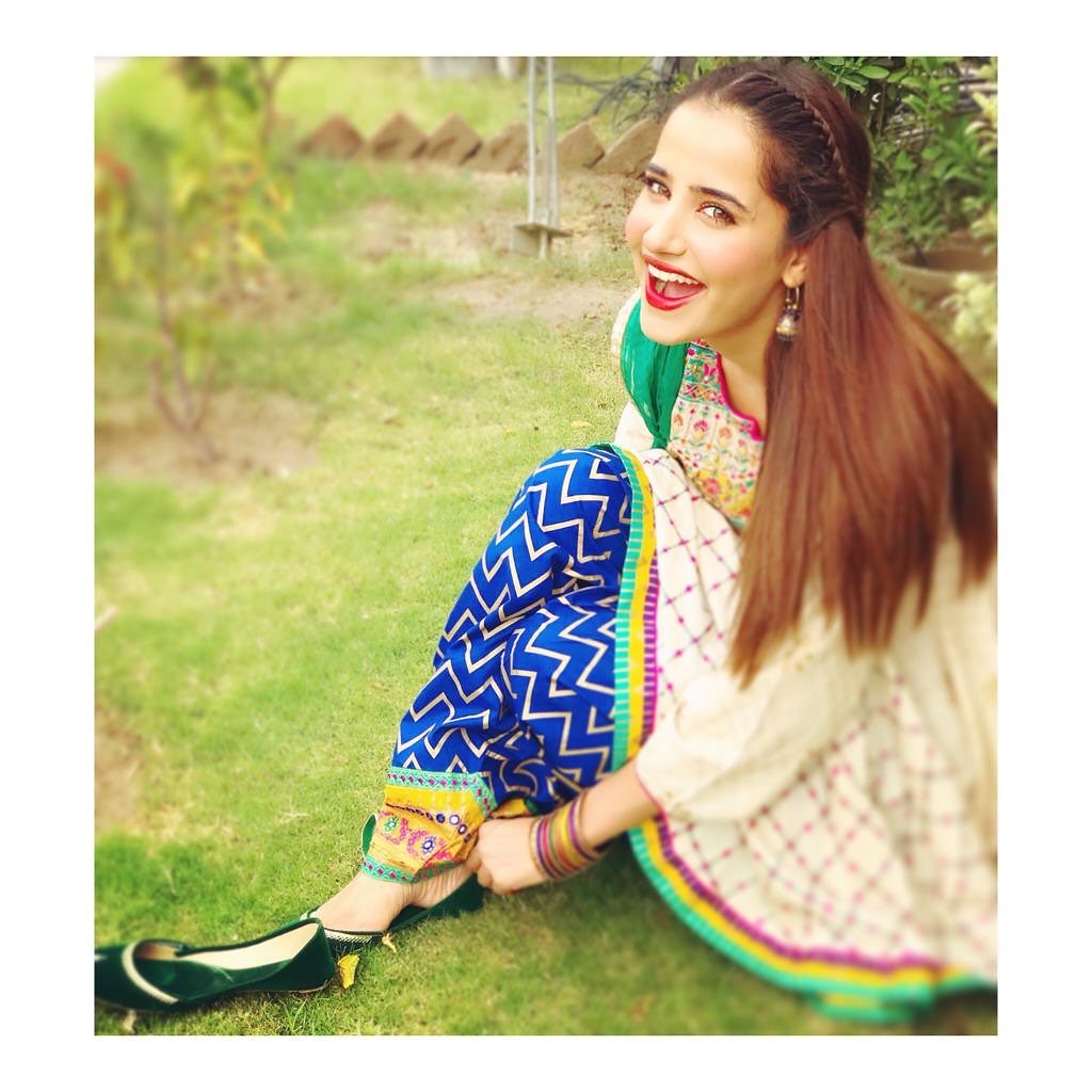 Actress Saniya Shamshad Latest Pictures from her Instagram
