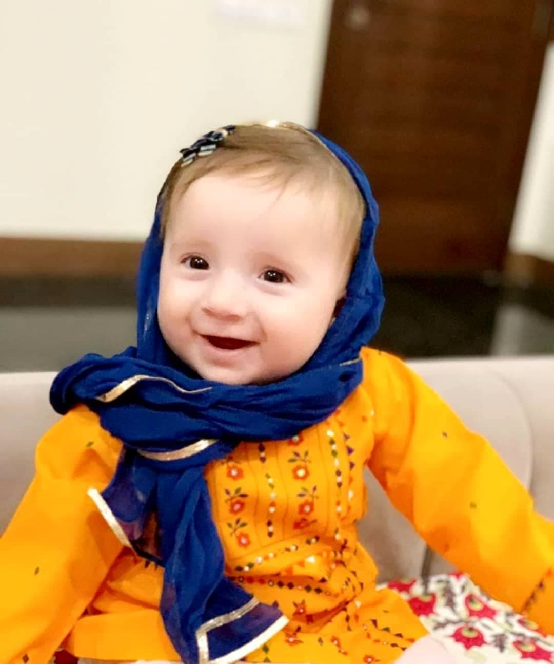 Beautiful Pictures of Shahid Afridi with his Daughter Arwa – 24/7 News