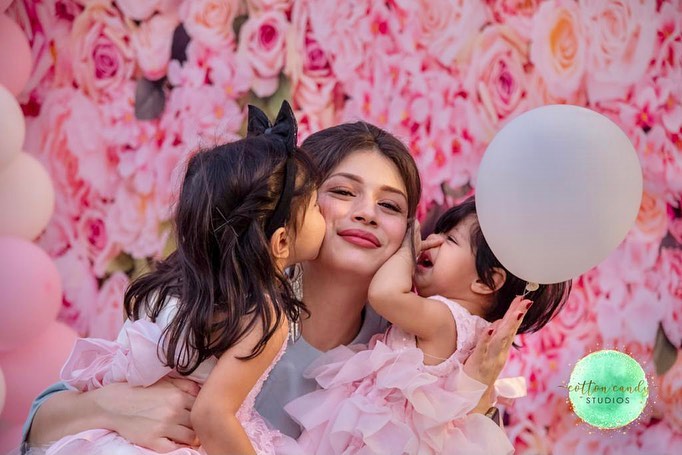 Actress Sidra Batool Daughters Birthday - Beautiful Pictures