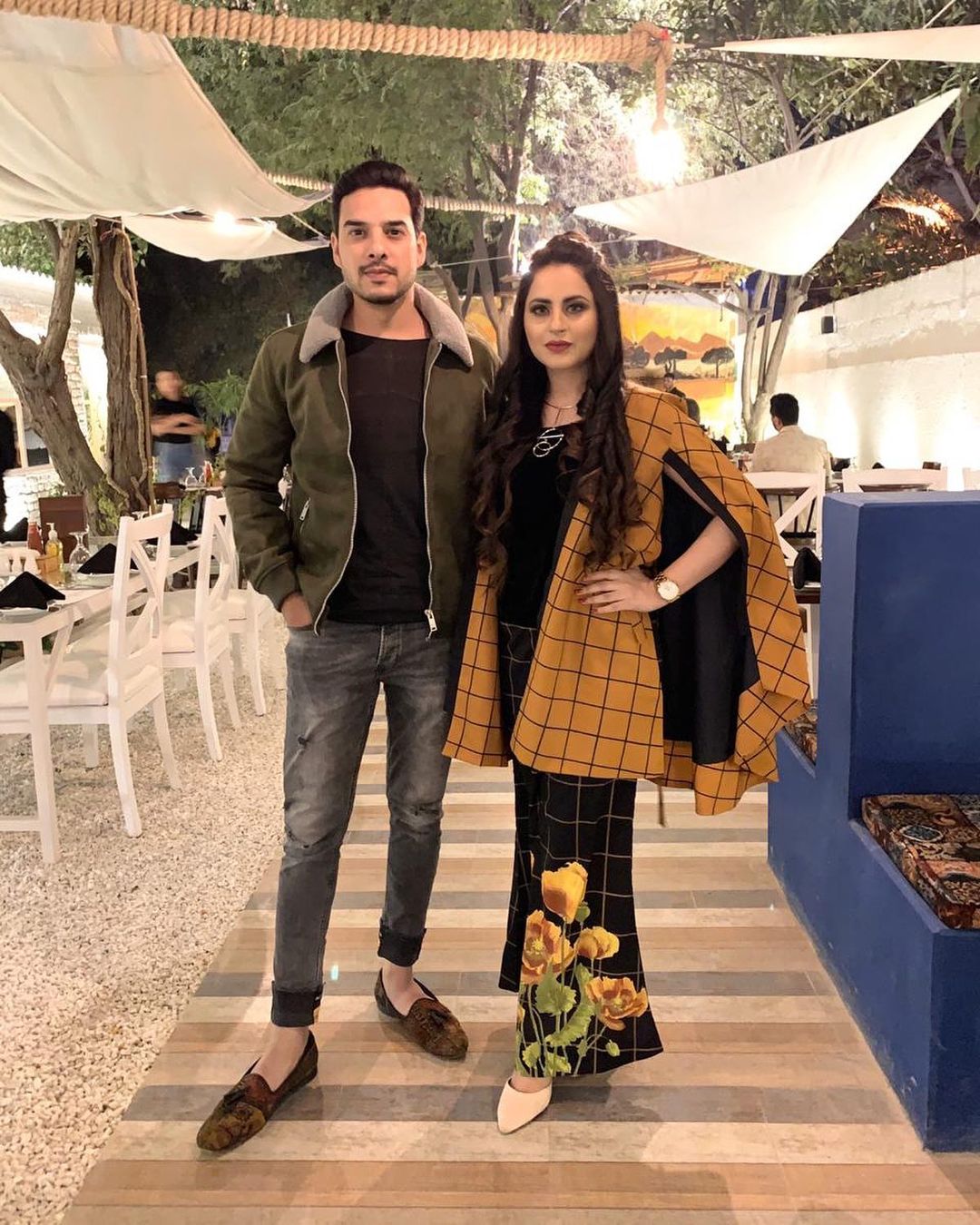 Gorgeous Actress Armeena Khan Spotted at The Forest Restaurant