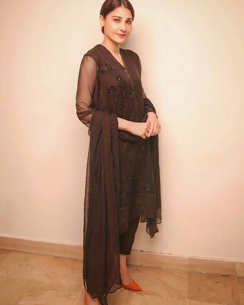 Latest Elegant Formal Dresses of Hina Agha