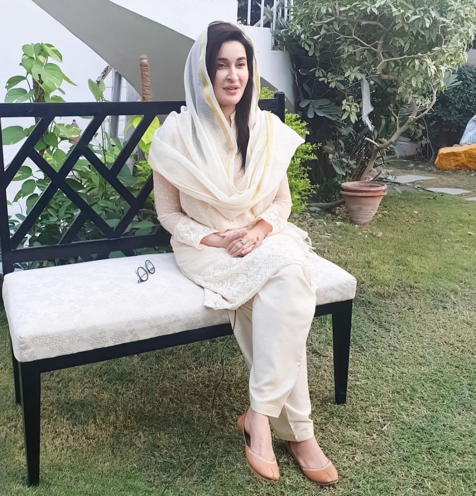 Dr Shaista Lodhi all the Way From Her Clinic