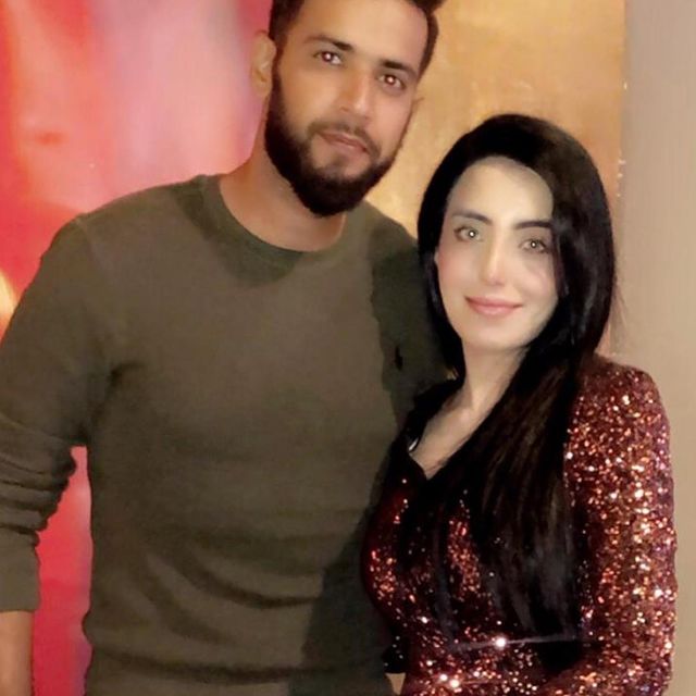 Imad Wasim Wife | 10 Lovely Pictures