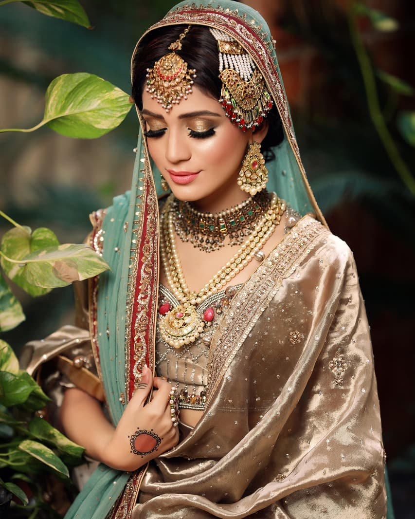 Latest Bridal Shoot Featuring Laiba Khan | Reviewit.pk