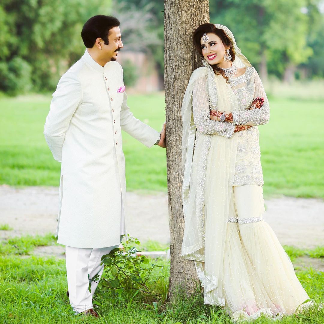 Faisal Sabzwari Wife - 10 Romantic Pictures | Reviewit.pk