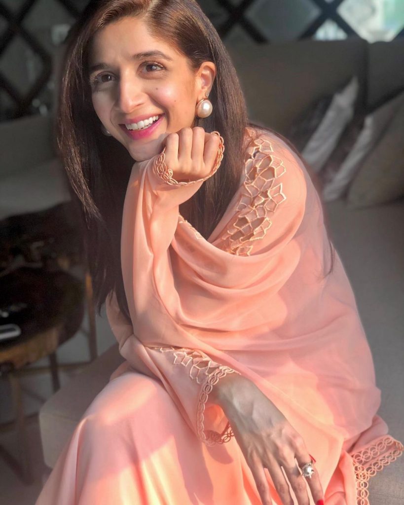 Mawra Hocane Flaunts Her Gavel