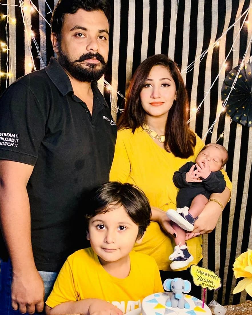 Actress Pari Hashmi Latest Photos with her Son