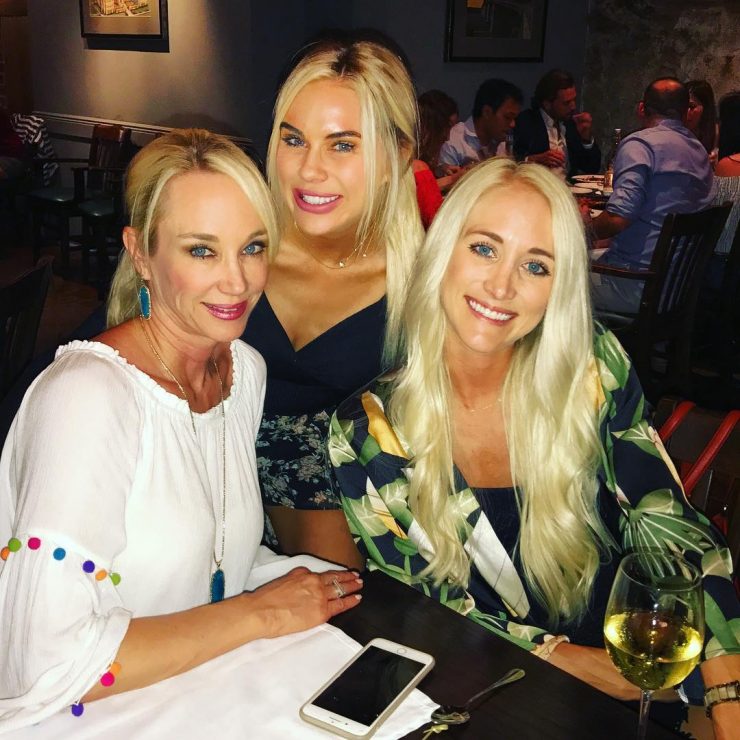 Terry Bradshaw Wife lovely pictures Reviewit.pk