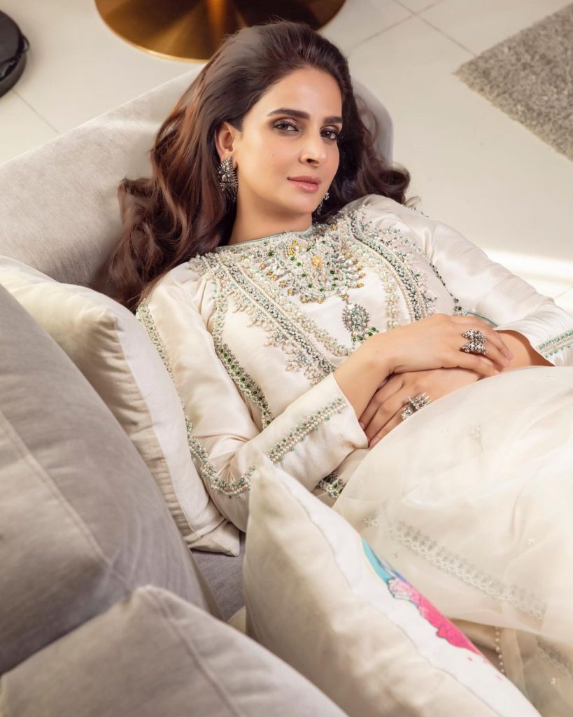 Lovely Photos of Saba Qamar With 45 Shades of White