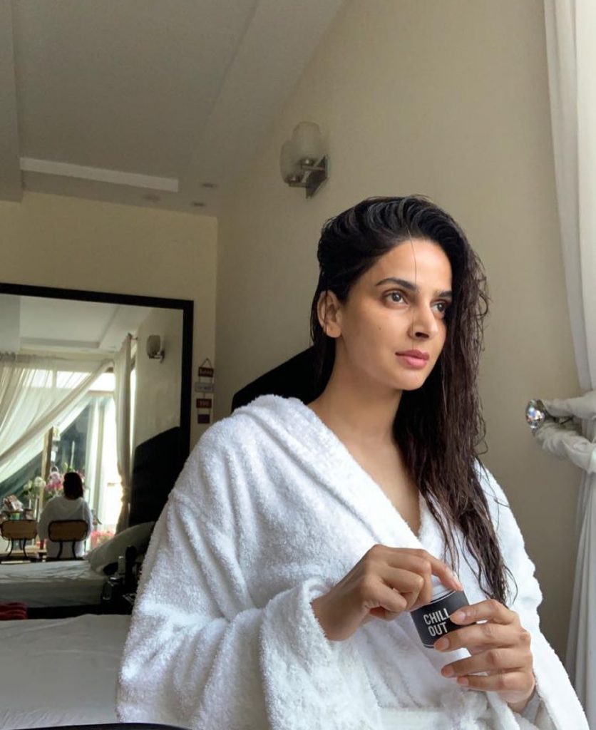 Lovely Photos of Saba Qamar With 45 Shades of White