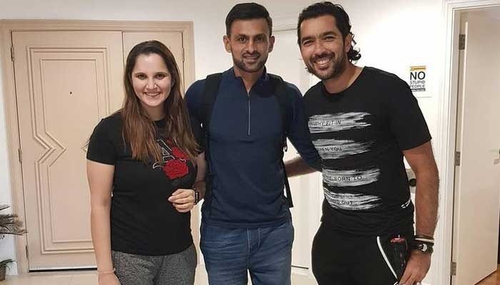 Sania Mirza Donates Her Racquet To Aisam-Ul-Haq Charity Foundation