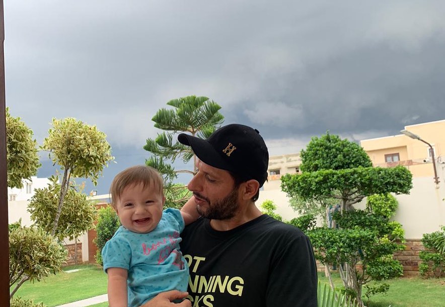 Shahid Afridi Family - 20 Lovely Pictures