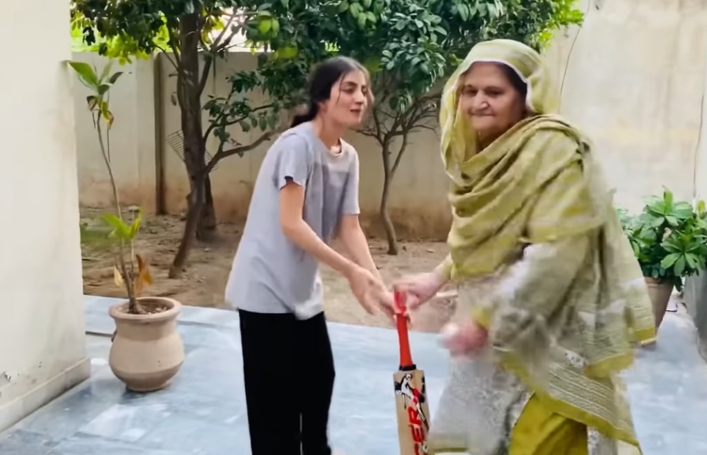 Uroosa Qureshi and Bilal Qureshi with their Son