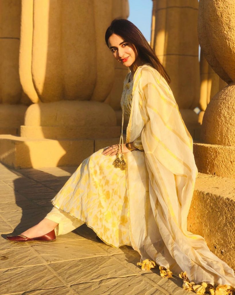 Latest Photos of Yumna Zaidi With a Mature Look