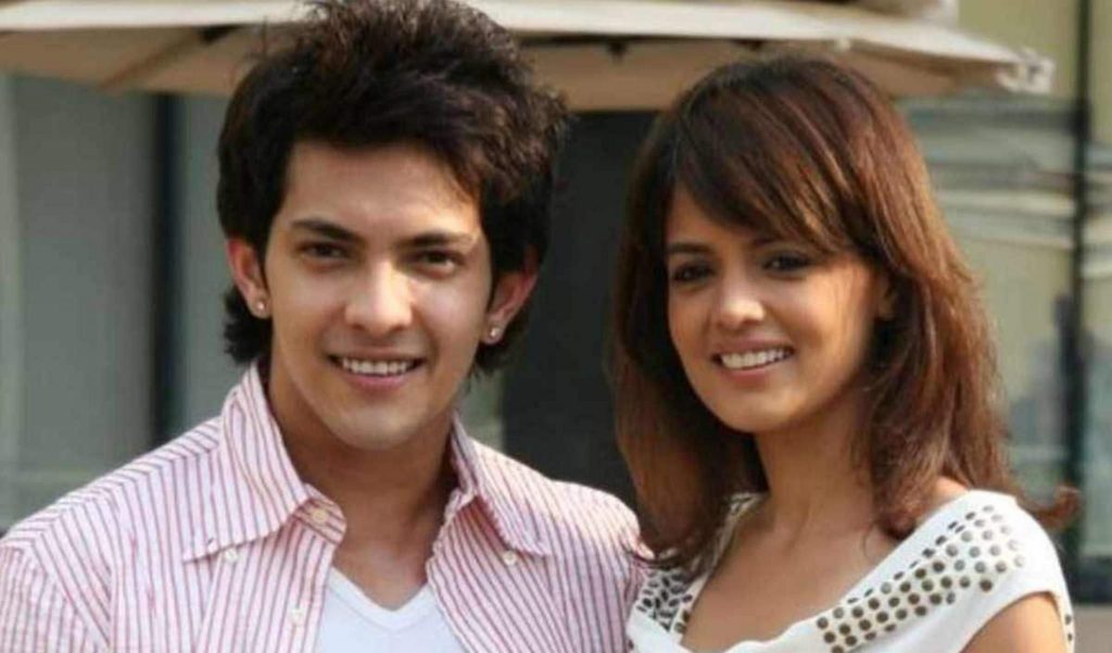 Aditya Narayan Wife | 10 Lovey-Dovey Pictures