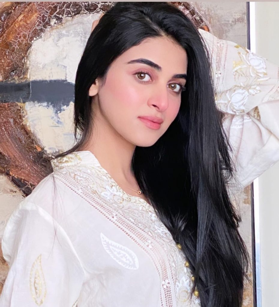 25 Latest Photos of The Beautiful Anmol Baloch