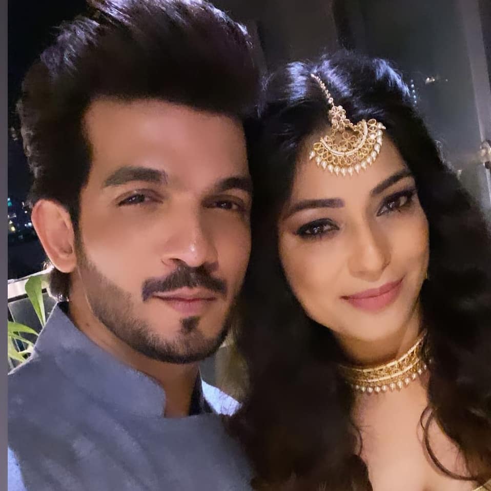 Arjun Bijlani Wife | 10 Adorable Pictures