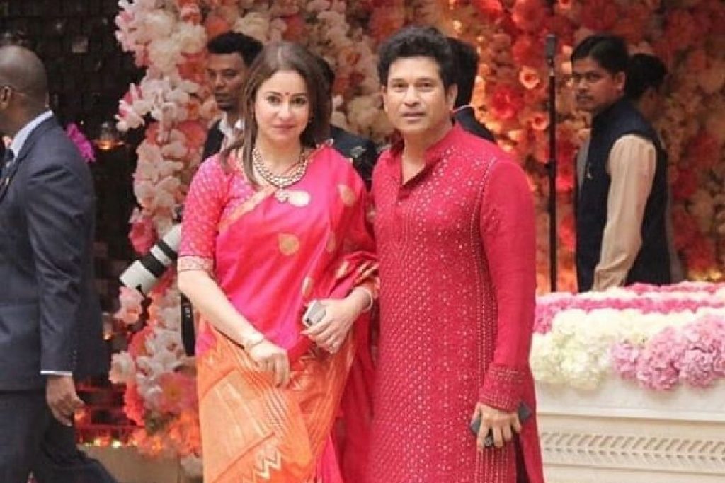 Sachin Tendulkar Wife | 10 Captivating Pictures