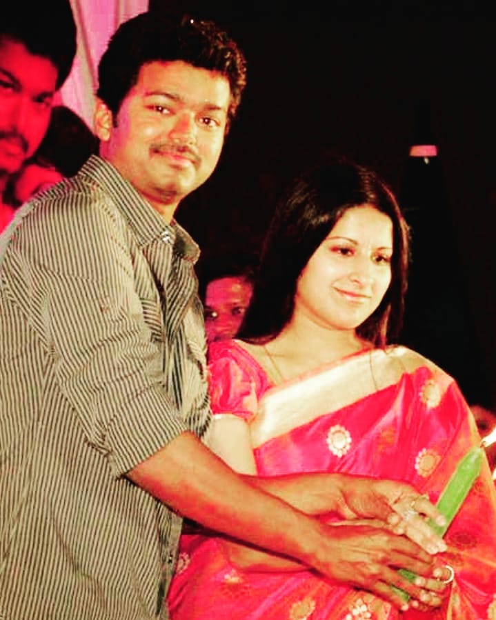 Vijay Wife | 10 Galvanizing Pictures