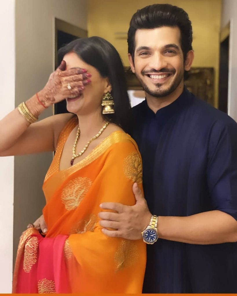 Arjun Bijlani Wife | 10 Adorable Pictures