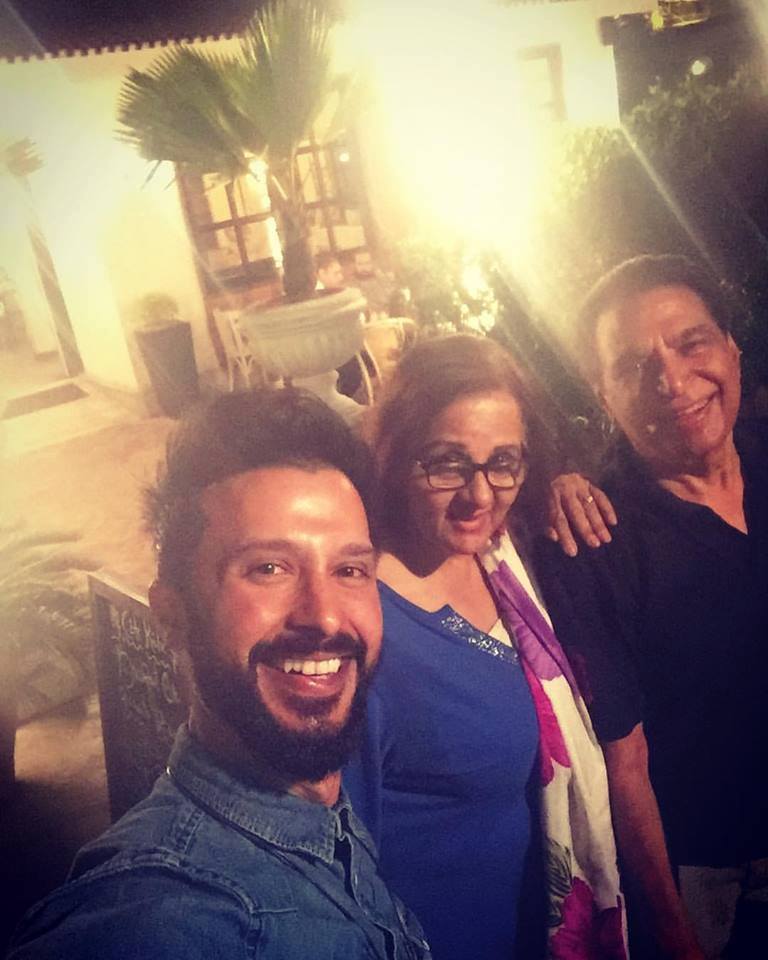 20 Family Clicks Of Rahat Kazmi With Family | Reviewit.pk