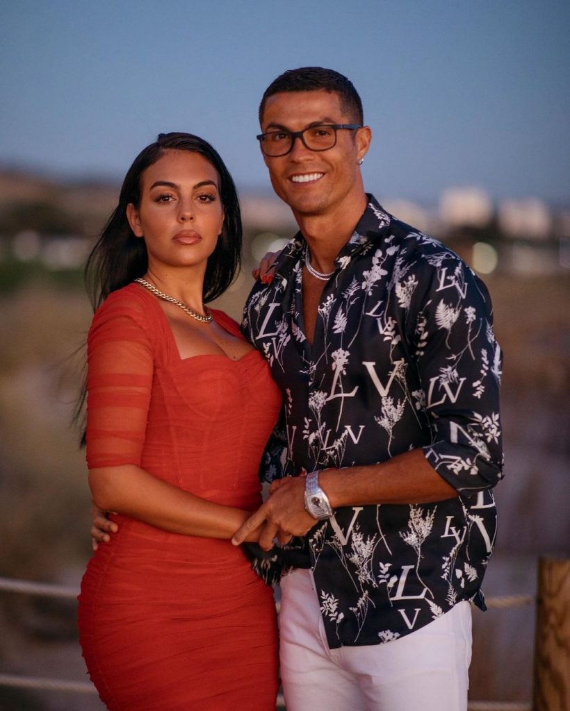 Ronaldo Wife | 10 Awesome Pictures | Reviewit.pk