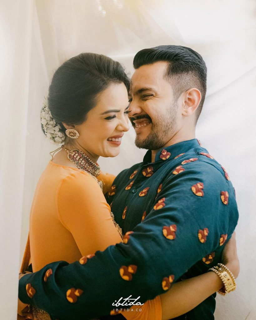 Aditya Narayan Wife | 10 Lovey-Dovey Pictures