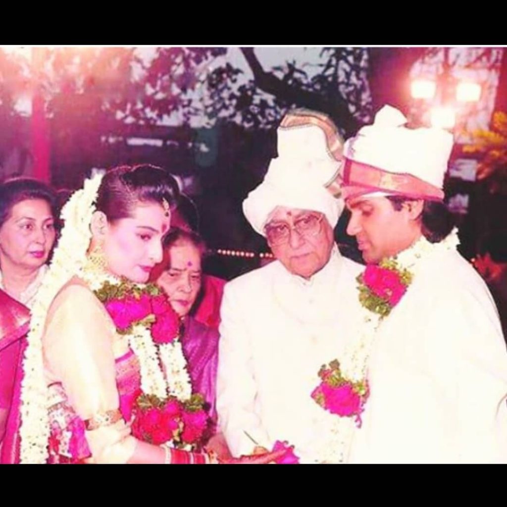 Sunil Shetty Wife | 10 Romantic Pictures