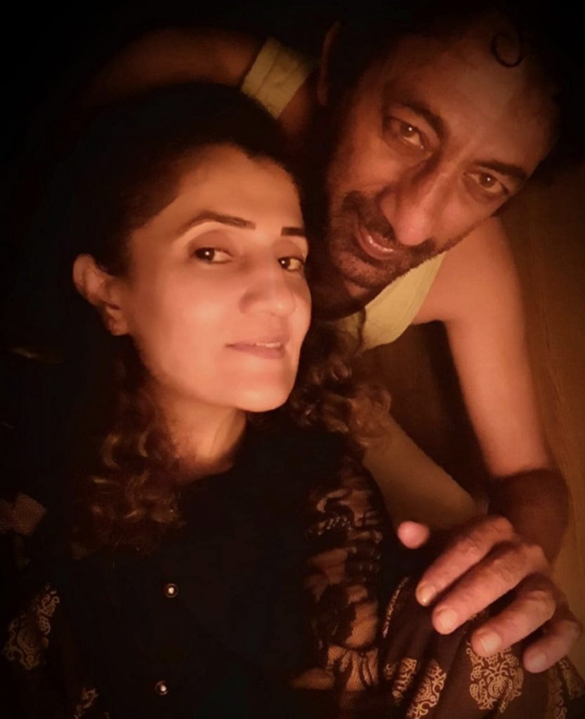 Adnan Shah Tipu With His Wife - Romantic Pictures