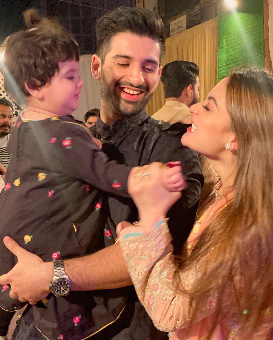 Aiman Khan with her Family at Recent Family Wedding | Reviewit.pk