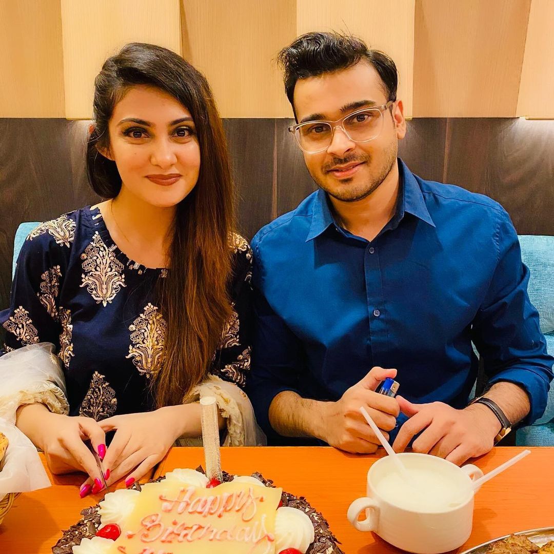 Alizeh Tahir with her Husband in Abu Dhabi - Beautiful Pictures