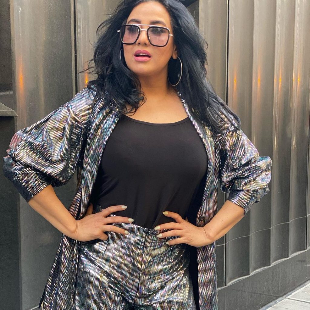 Ayesha Gul Giving Major Vacay Goals In NYC Pictures