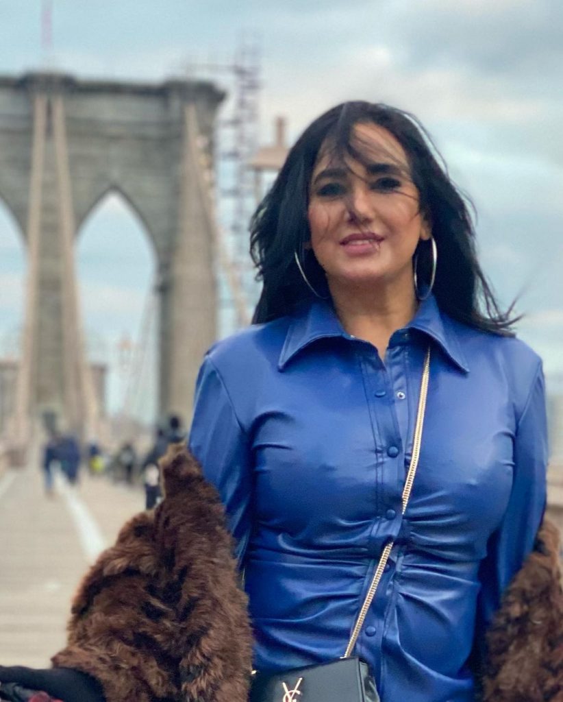 Ayesha Gul Giving Major Vacay Goals In NYC Pictures