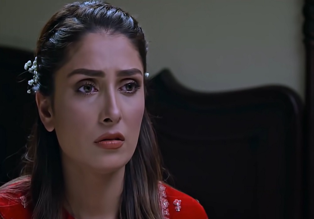 Ayeza Khan Left Her Fans Stunned With Her New Bridal Look