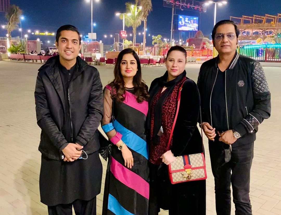 Iqrar ul Hassan Wife Farah Yousaf Birthday Pictures