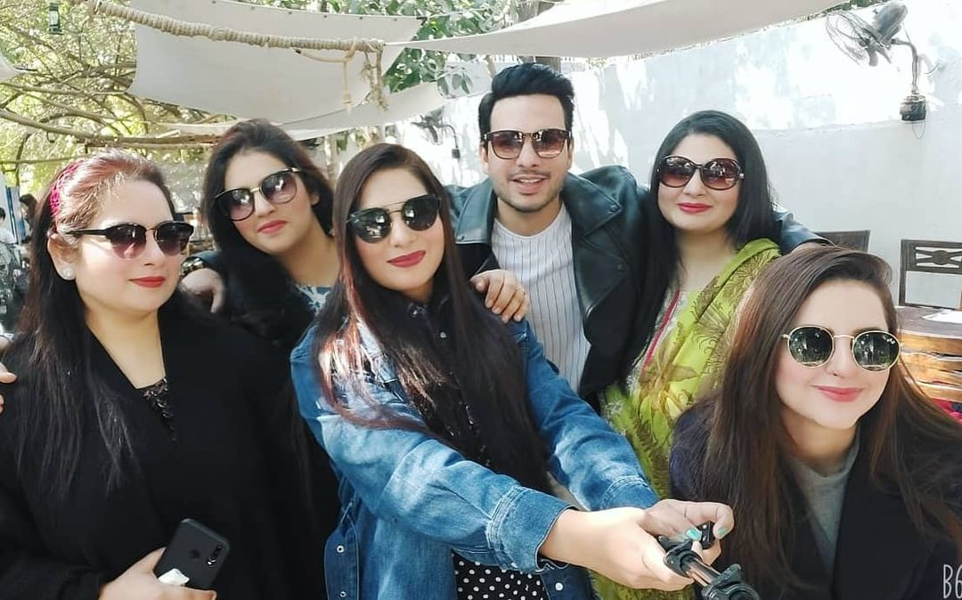 Kanwar Arsalan and Fatima Effendi with Family - New Pictures