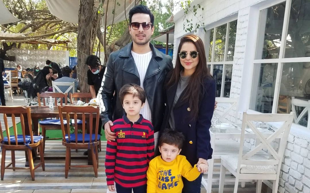 Kanwar Arsalan and Fatima Effendi with Family - New Pictures