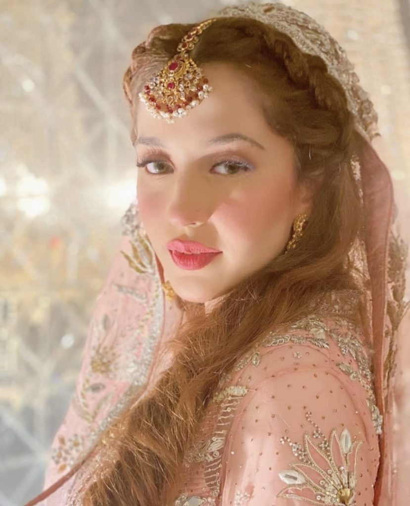 Naimal Khawar Sister Fiza Walima Reception Pictures