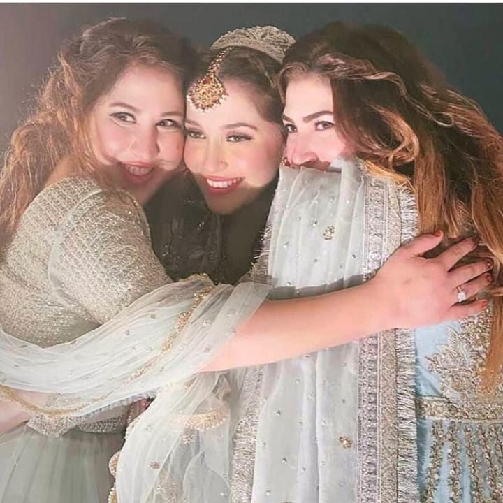 Hamza Ali Abbasi and Naimal Khawar Beautiful Clicks from Recent Wedding