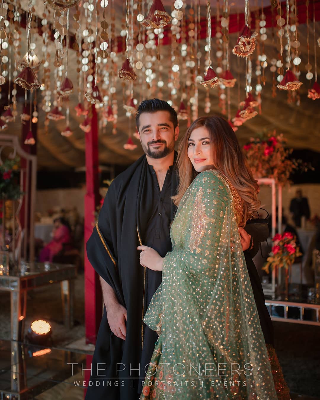 Hamza Ali Abbasi and Naimal Khawar Pictures from Wedding | Reviewit.pk