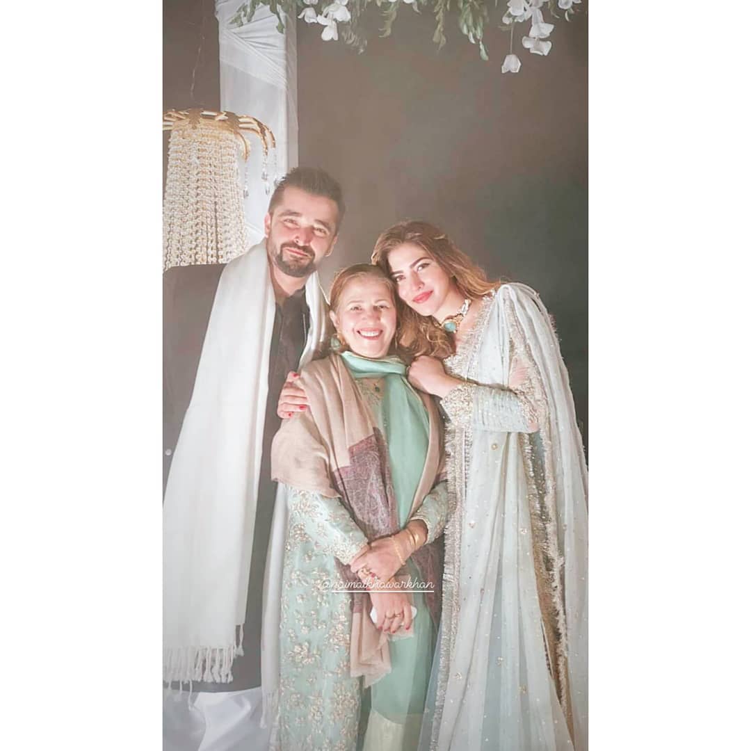 Hamza Ali Abbasi and Naimal Khawar Beautiful Clicks from Recent Wedding