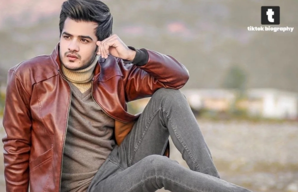 See first Pakistani Tiktok boy with 10 million followers