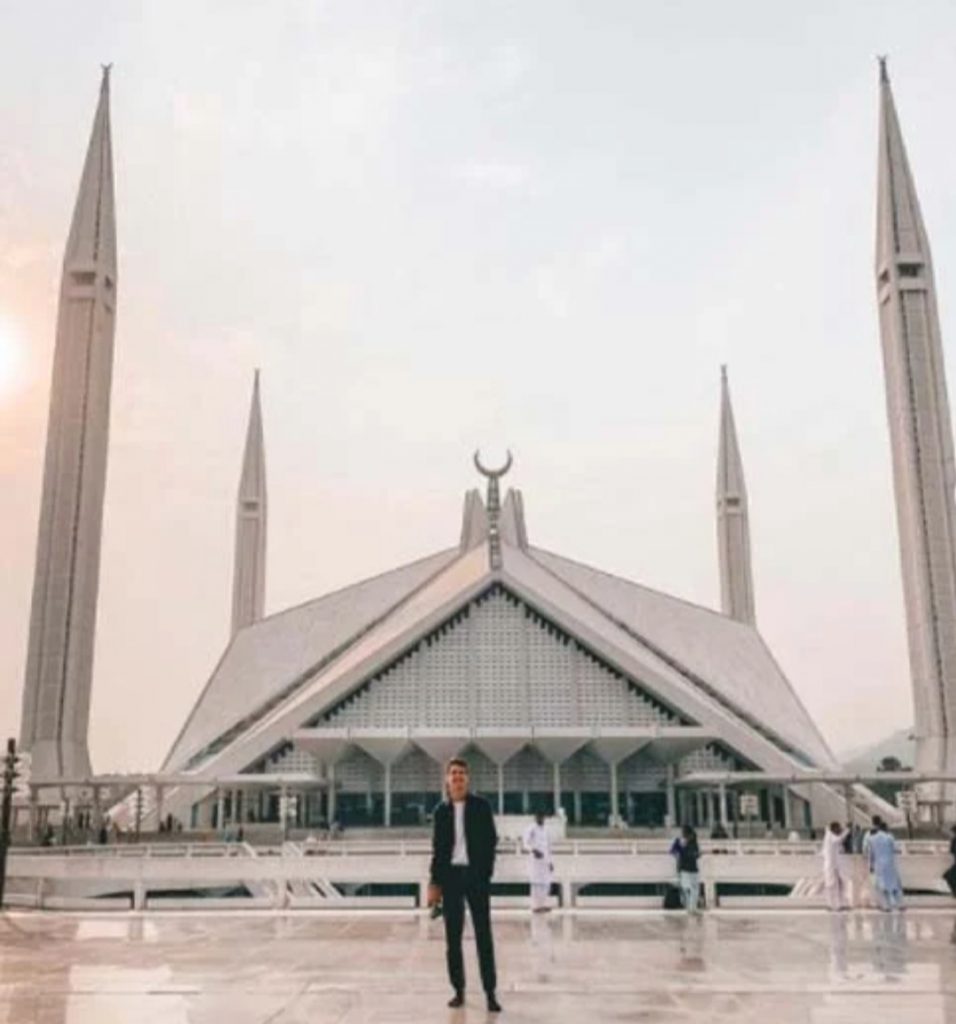 UK Vlogger Jay Palfrey stunned by Pakistan's beauty