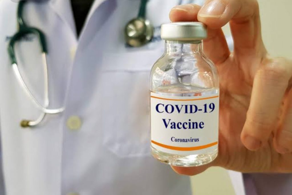 Corona Vaccine given to the first recipient in USA