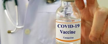 Corona Vaccine given to the first recipient in USA