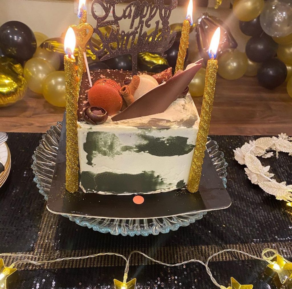 Shahid Afridi Celebrates his daughter's 19th birthday