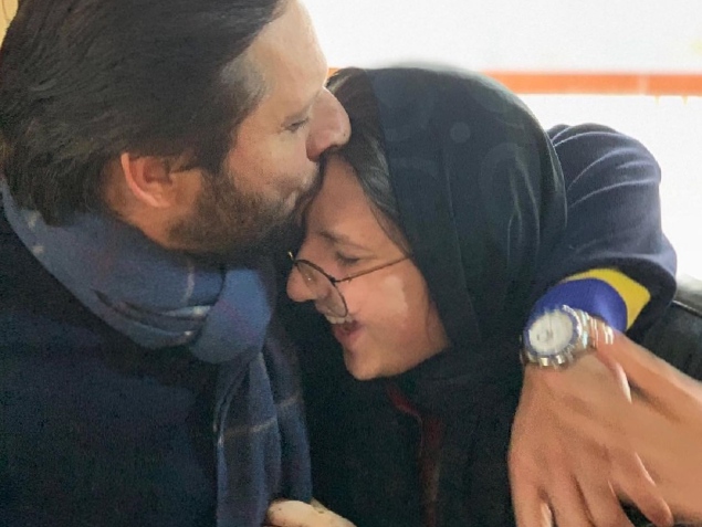 Shahid Afridi Celebrates his daughter's 19th birthday